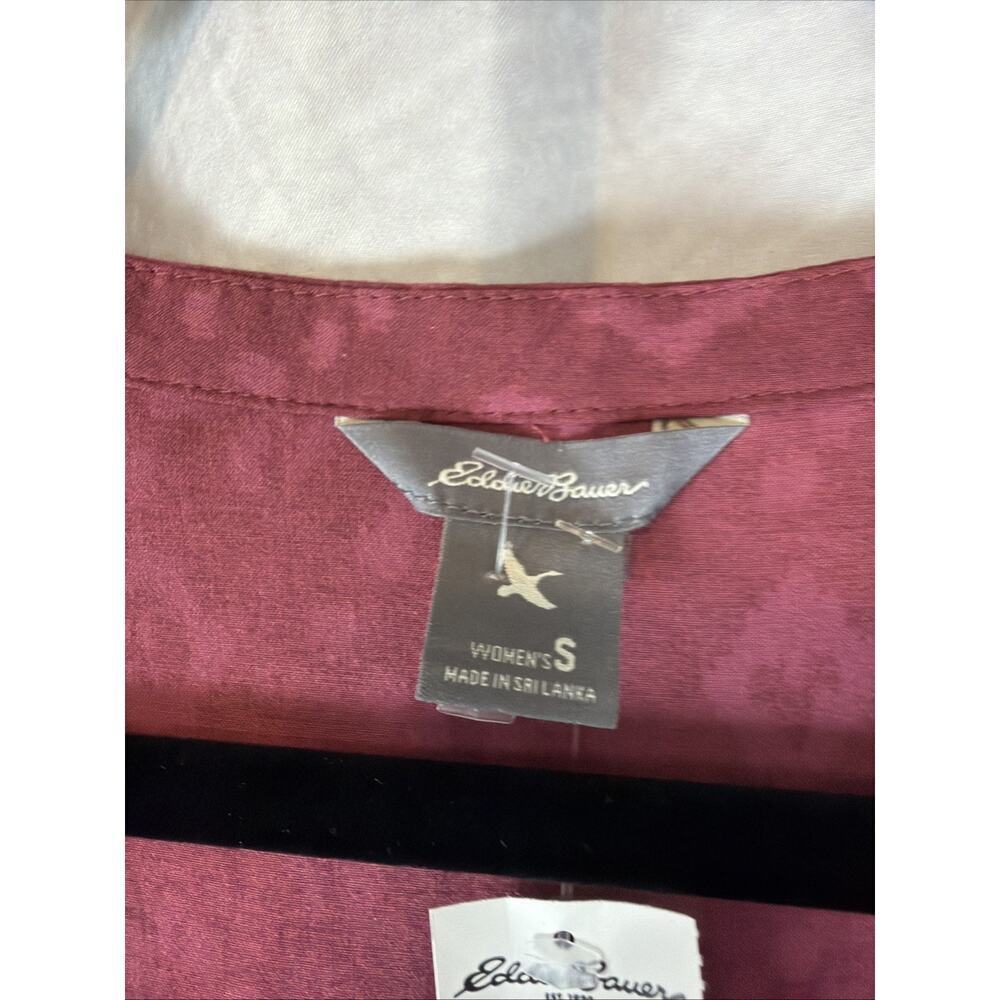 NWT Women's Eddie Bauer Lightweight Button Up Blouse Burgundy Size S MSRP $80 - Picture 4 of 9